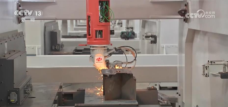 突破技術(shù)封鎖 “鏈主”引領(lǐng)激光產(chǎn)業(yè)鏈協(xié)同創(chuàng)新，助推“國產(chǎn)替代”加速發(fā)展